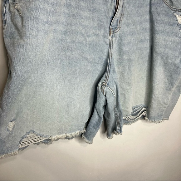 Lane Bryant mid rise boyfriend Bermuda jean shorts size 28 - Picture 5 of 8